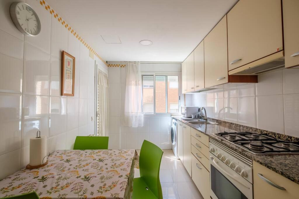 Apartamento En Complejo Residencial, Con Piscina. Salou Luaran gambar