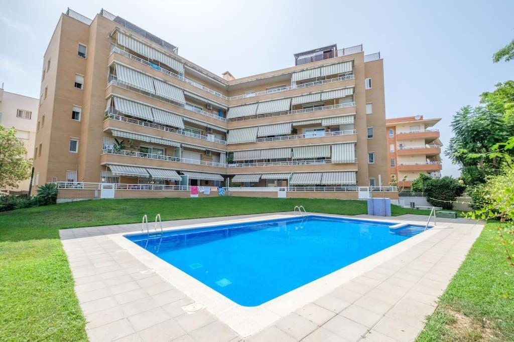 Apartamento En Complejo Residencial, Con Piscina. Salou Luaran gambar