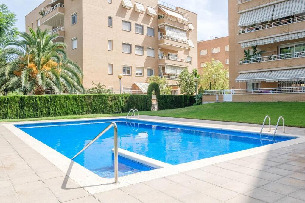 Apartamento En Complejo Residencial, Con Piscina. Salou Luaran gambar